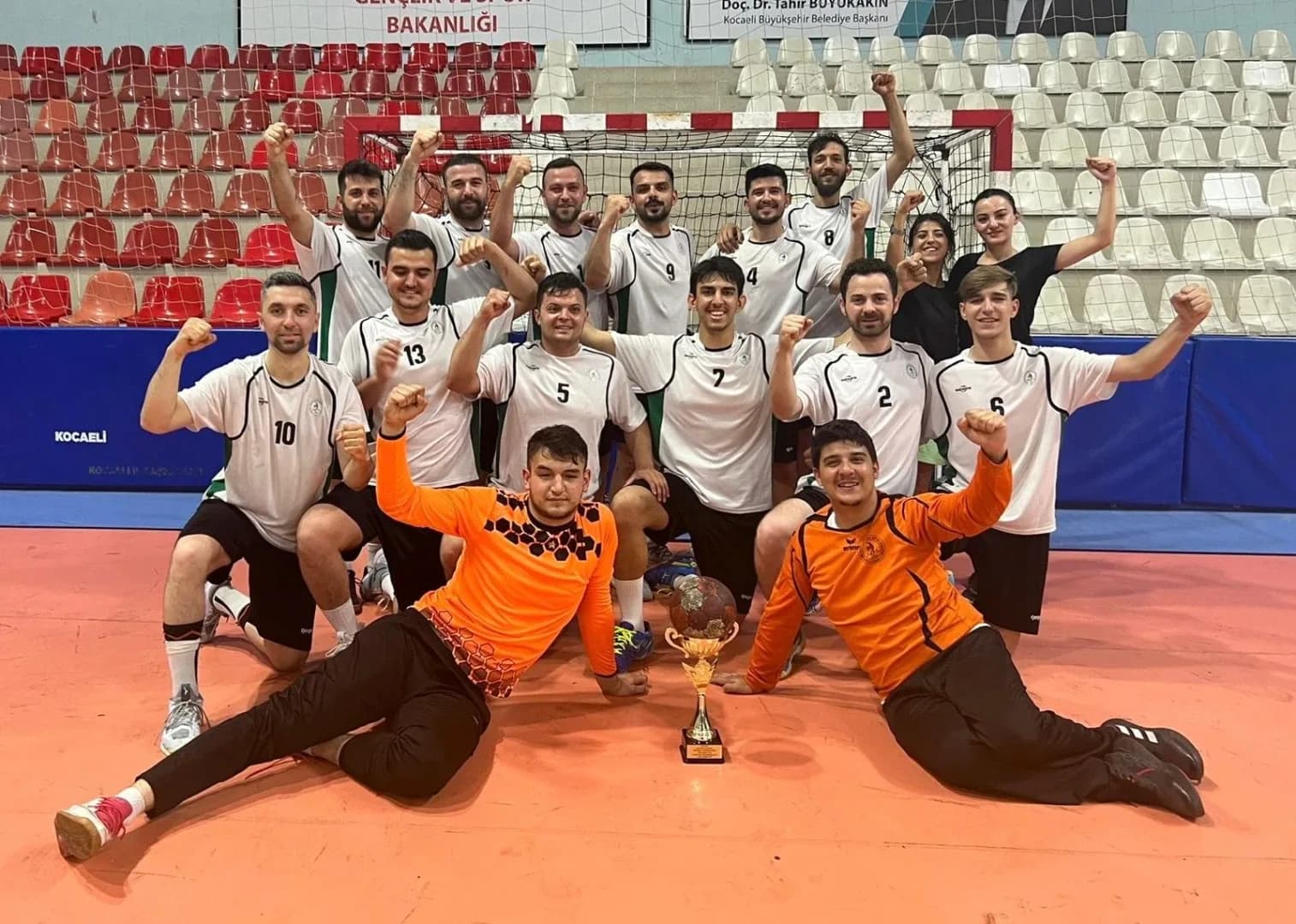 İş İnsanı Hayri Güneş'i Ofisinde Ziyaret