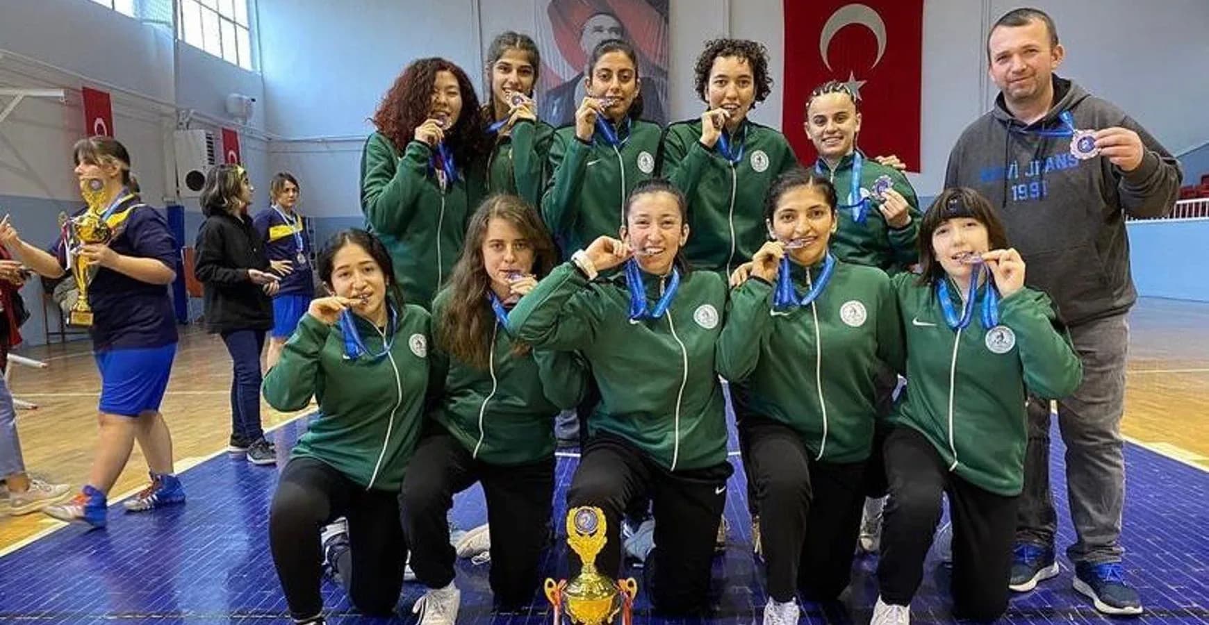 Basketbol — kulüp arşivinden bir kare