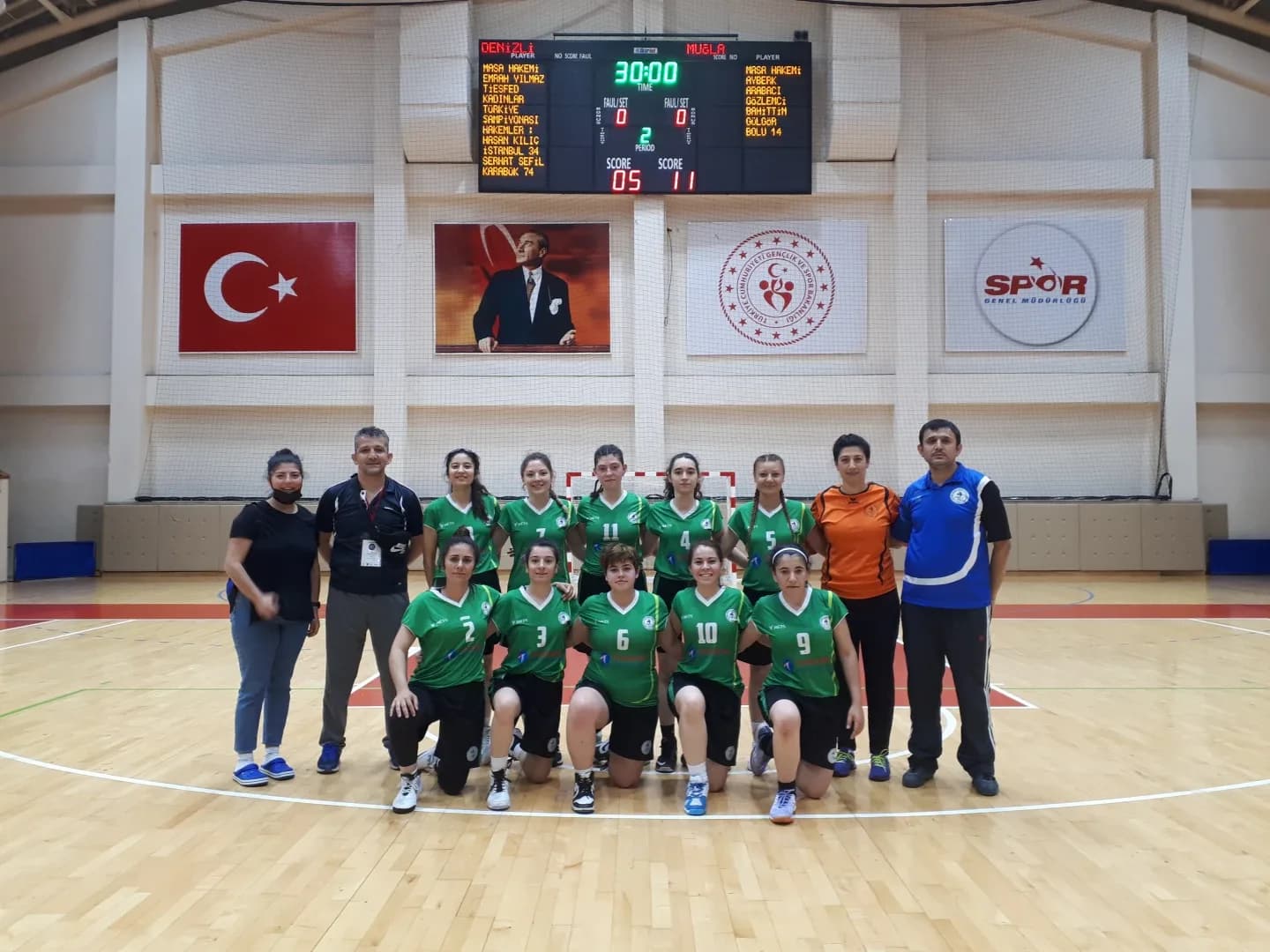 Hentbol — kulüp arşivinden bir kare