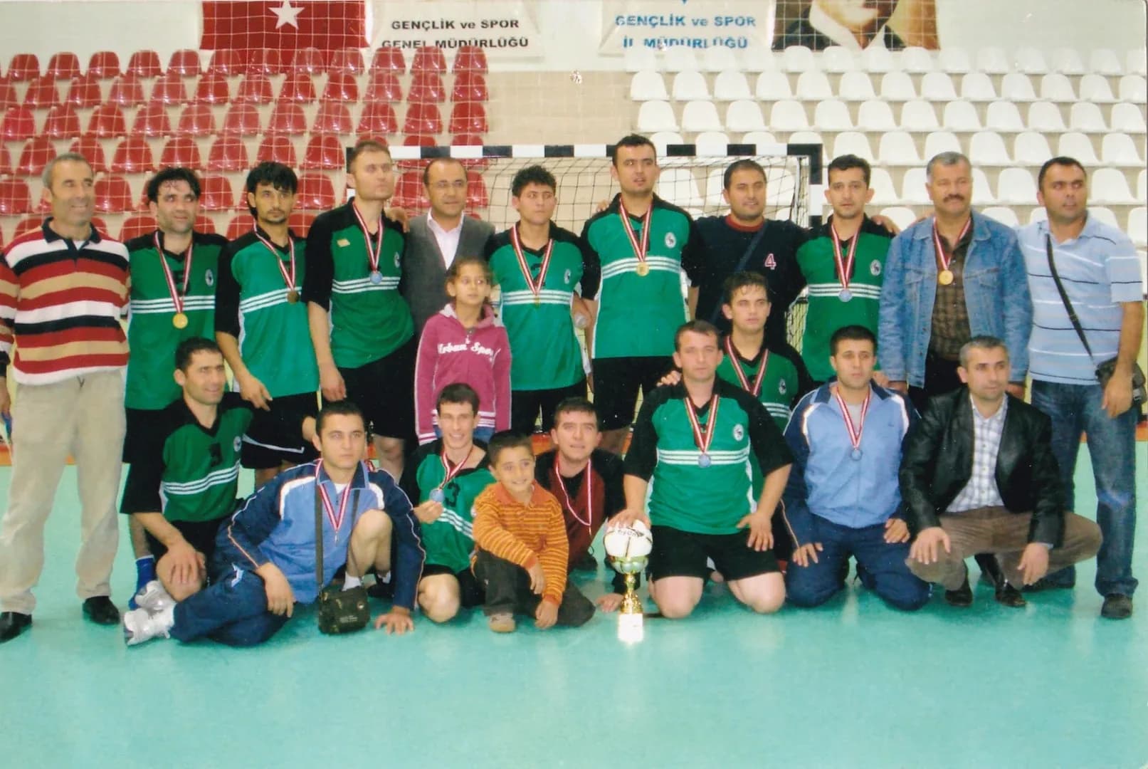 Hentbol — kulüp arşivinden bir kare