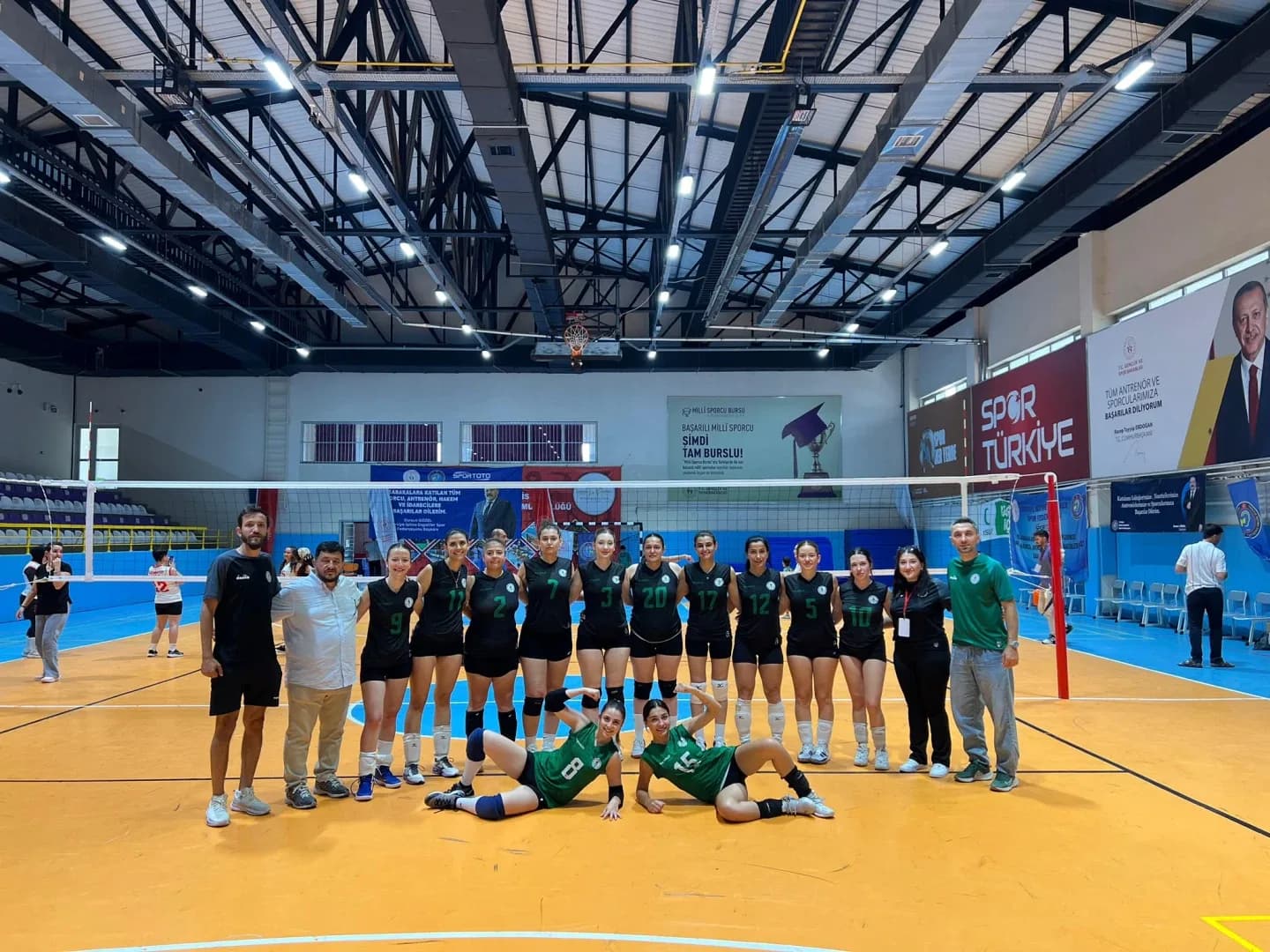 Kadınlar Voleybol Süper Lig takım fotoğrafı
