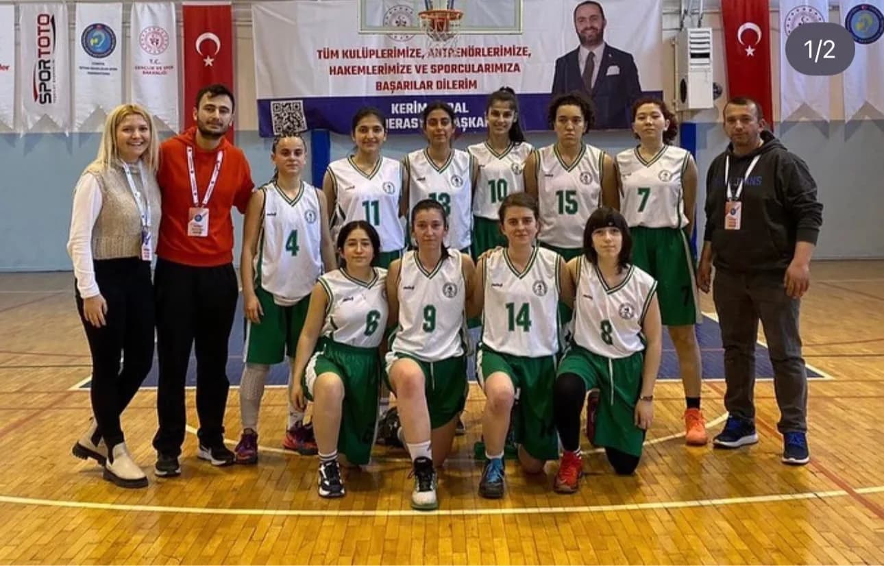 Kadınlar Basket Süper Lig takım fotoğrafı